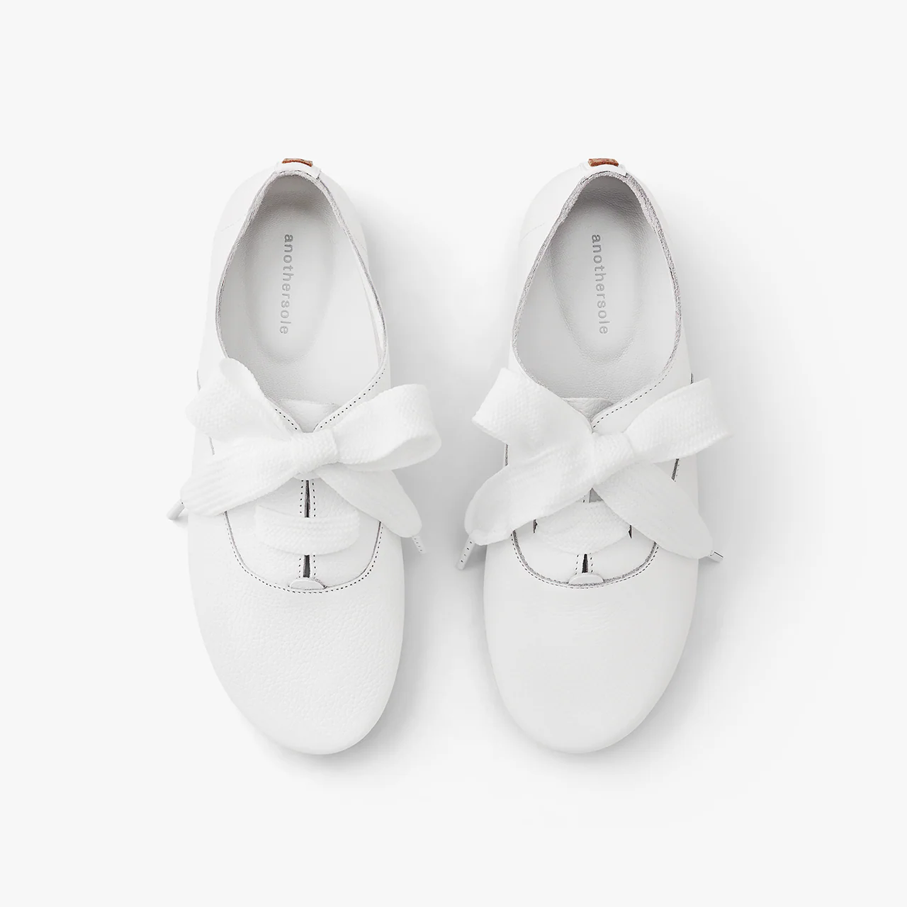 Stella - White - Image 4